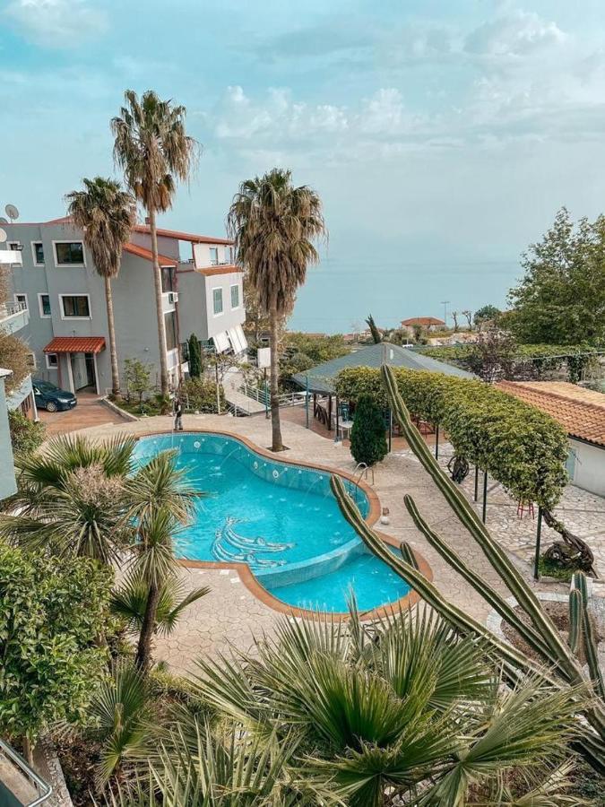 דרמי Nonna'S Boutique Hotel מראה חיצוני תמונה